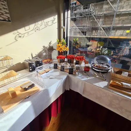 De La Poste - Center 3*