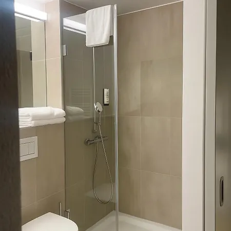 De La Poste - Center 3* Martigny