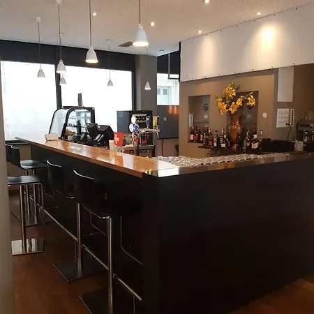 De La Poste - Center 3*