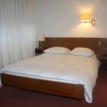 Hotel De La Poste - Center Martigny