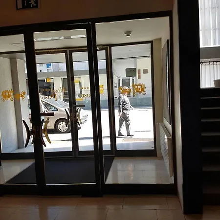De La Poste - Center 3*